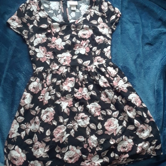 Floral dress - Picture 1 of 3